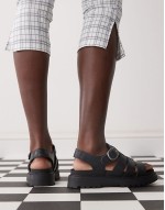 Clairemont Way Fisherman sandals in black leather