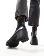 Rowan chunky chelsea boots in black
