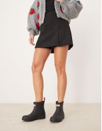 Play wellington boots in black