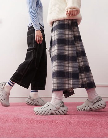 unisex echo clogs in grey