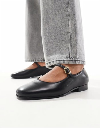 Bella ballerina shoe in black leather