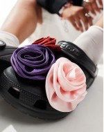 classic rosette clog in black
